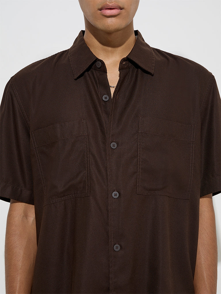 westisde Nuon Men's Dark Brown Solid Slim-Fit Cotton Shirt for Casual Wear Zoom View