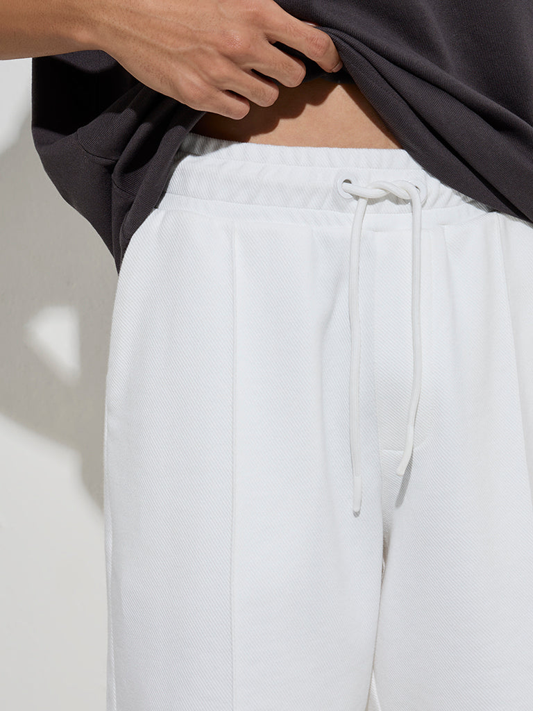 Westside Studiofit Men's White Relaxed-Fit Mid-Rise Cotton-Blend Shorts for Sports Wear Zoom View