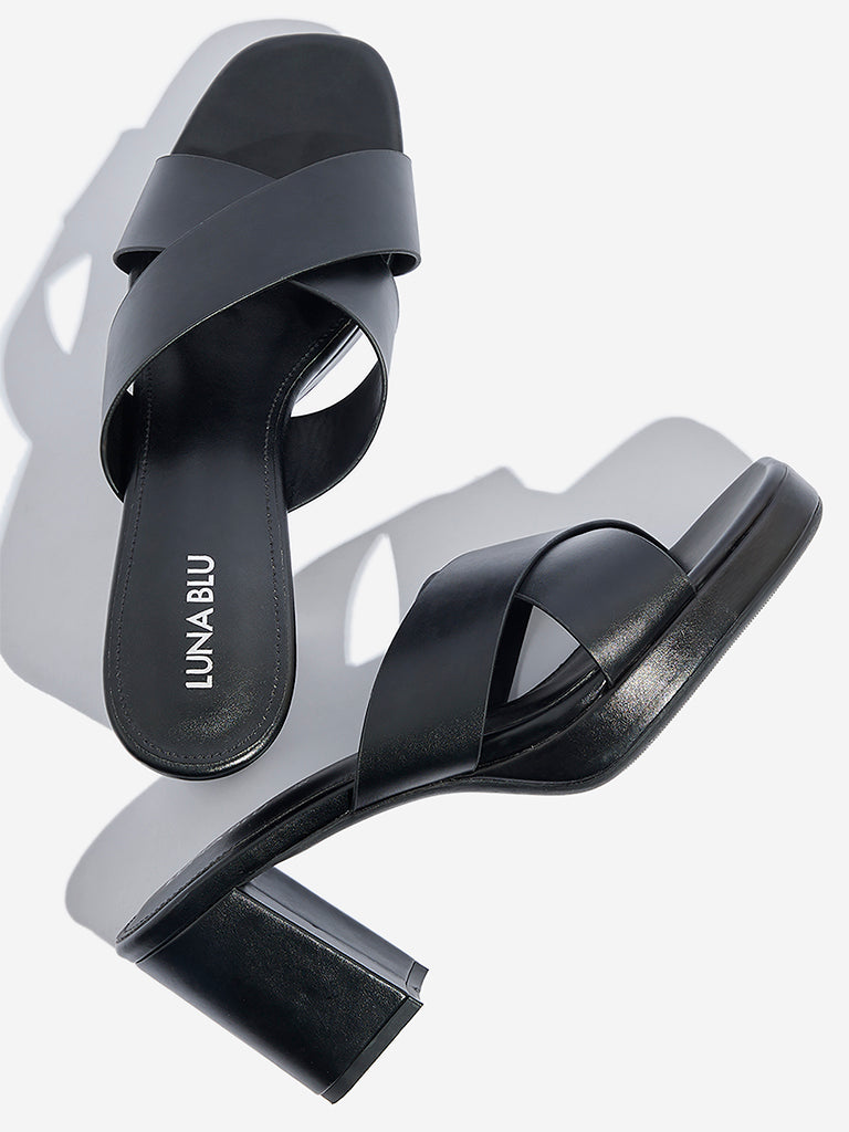LUNA BLU Black Criss-Cross Platform Sandals