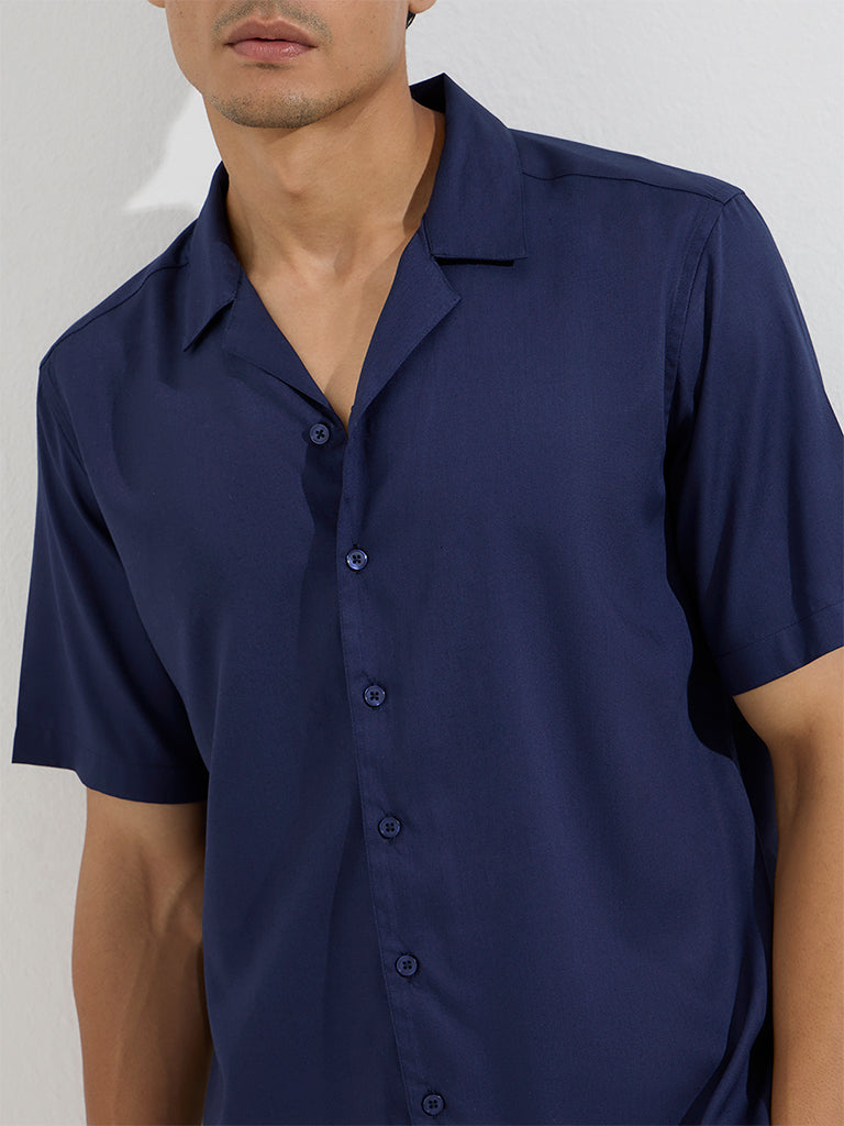 Westside WES Casuals Men's Navy Solid Relaxed-Fit Shirt for Casual Wear Zoomed View