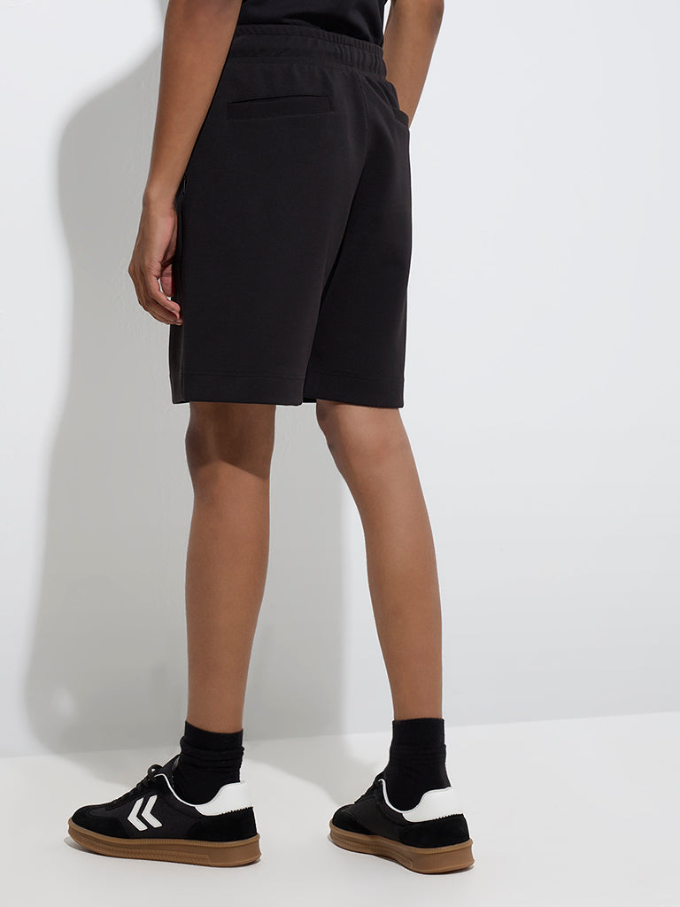 Westside Studiofit Men's Black Relaxed-Fit Mid-Rise Cotton-Blend Shorts for Sports Wear Back View