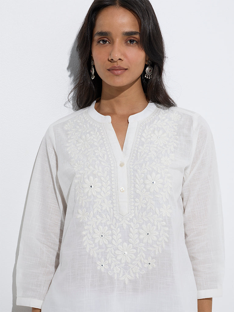 westisde Utsa Women's White Floral Embroidered Straight Cotton Kurti for Work Wear Zoom View
