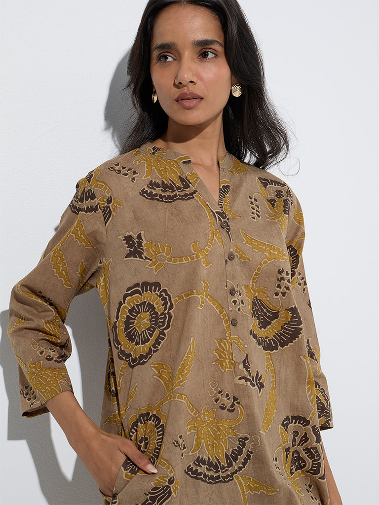 westisde Utsa Women's Taupe Floral Printed Straight Cotton Kurta for Everyday Zoom View