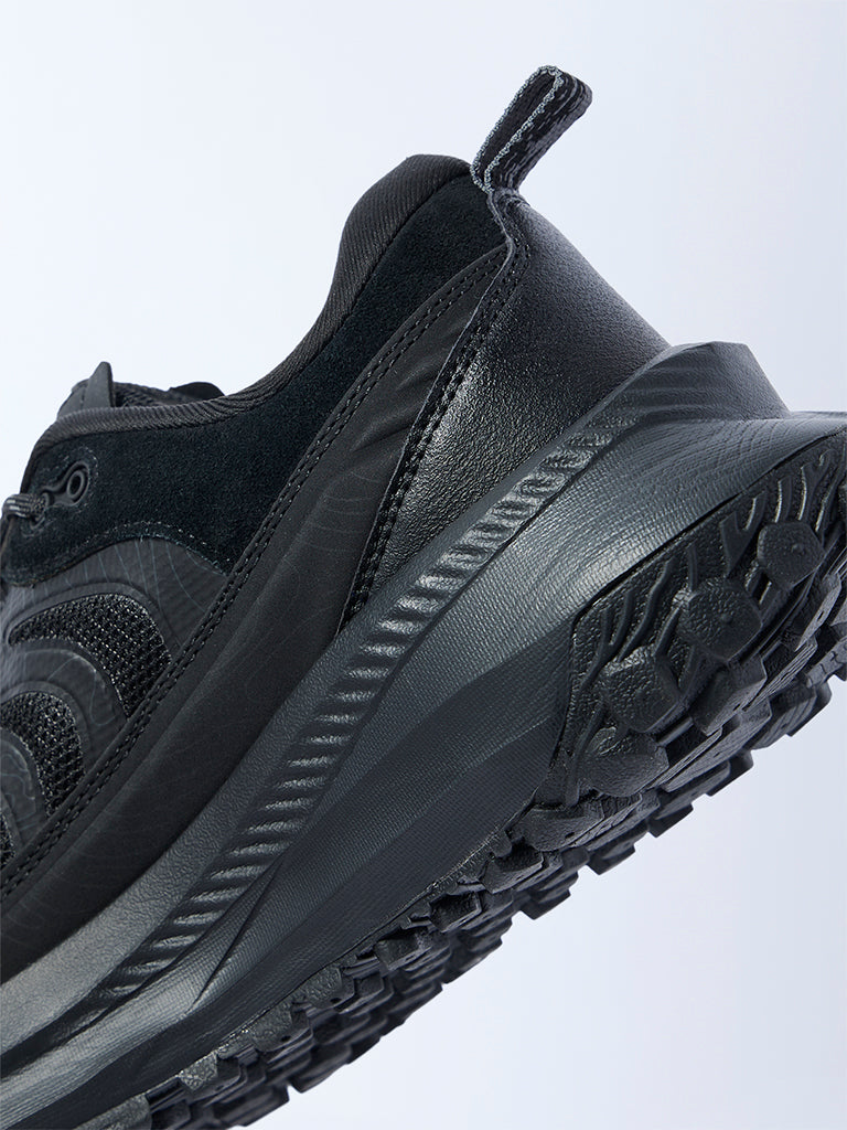 SOLEPLAY Black Chunky Lace-Up Sneakers