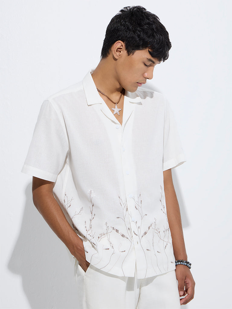 westisde ETA Men's White Floral Patterned Relaxed-Fit Cotton-Blend Shirt for Casual Wear Front View