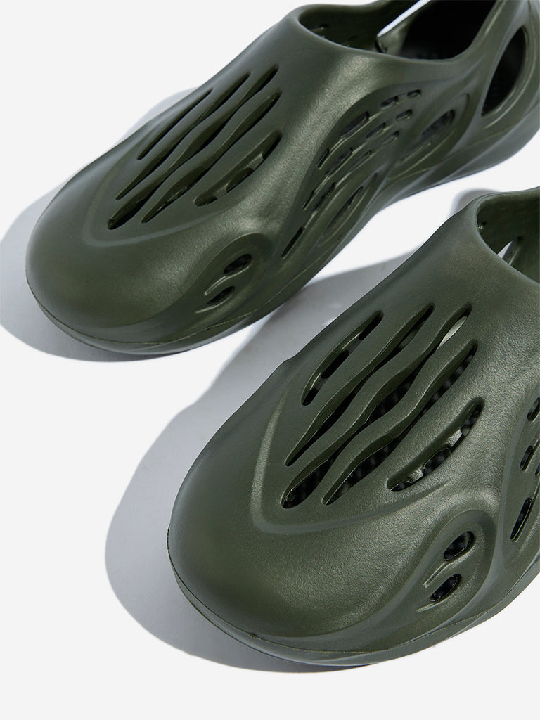 Westside SOLEPLAY Men's Olive Slip-On Rainy Clogs Zoomed View