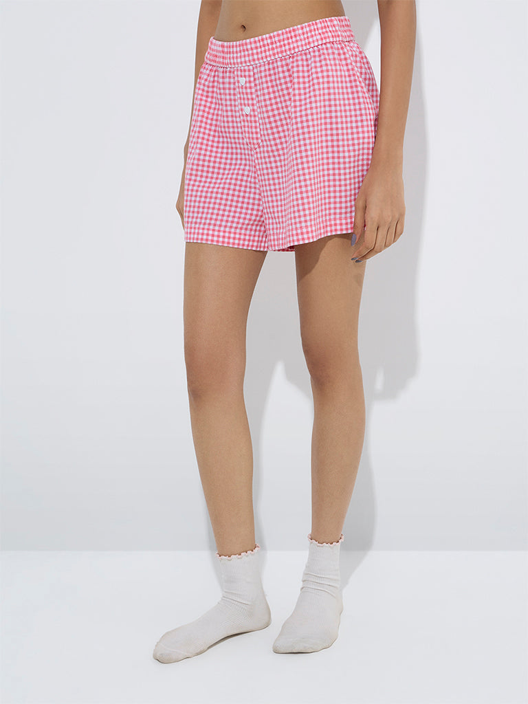 westisde Superstar Women's Pink Gingham Checkered Mid-Rise Cotton Shorts for Casual Wear Front View