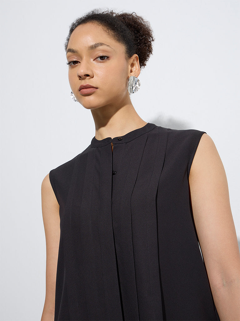 westisde Wardrobe Women's Black Pintuck Detailed Top for Work Wear Zoom View