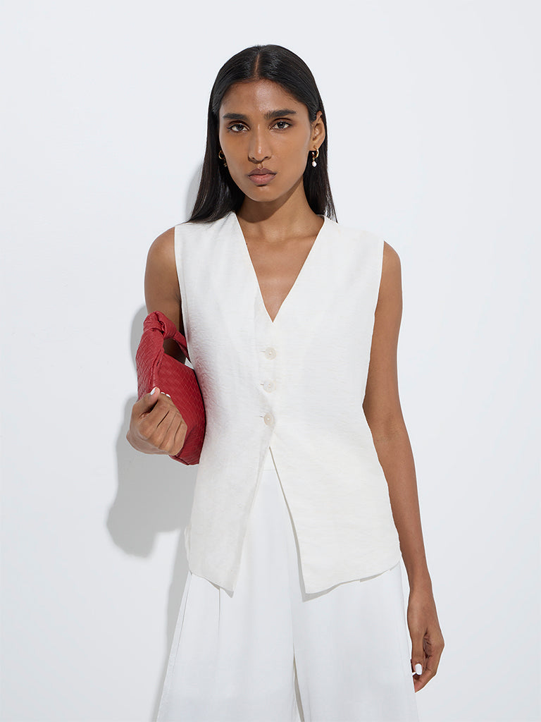 westisde Wardrobe Women's White Crinkled Jacket for Work Wear Front View