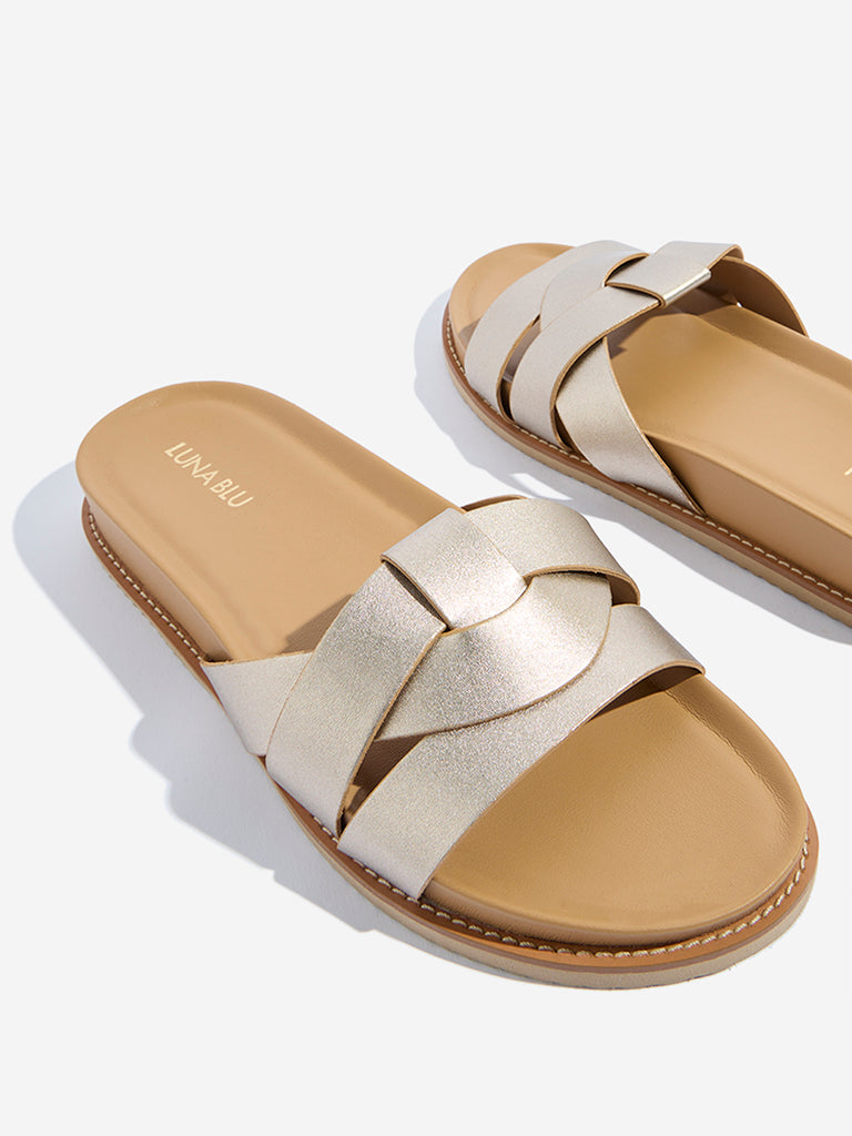 LUNA BLU Light Gold Criss-Cross Detailed Comfort Sandals
