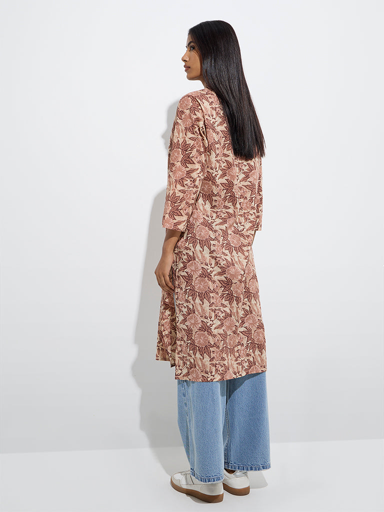westisde Utsa Women's Peach Floral Pattern Cotton Straight Kurta for Everyday Back View