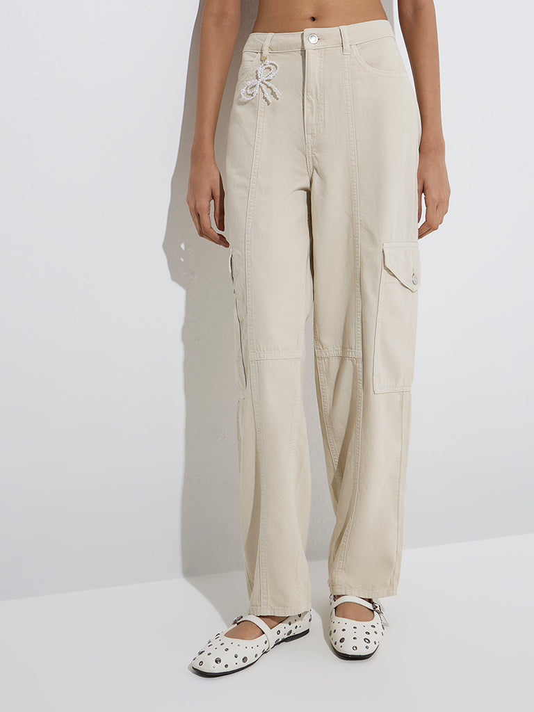westisde Nuon Women's Off-White Relaxed-Fit High-Rise Jeans for Casual Wear Front View