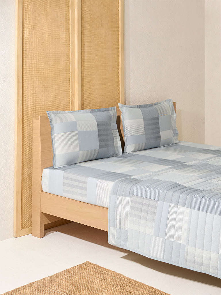 Westside Home Dusty Blue Checks Design Reversible Queen Bed Comforter