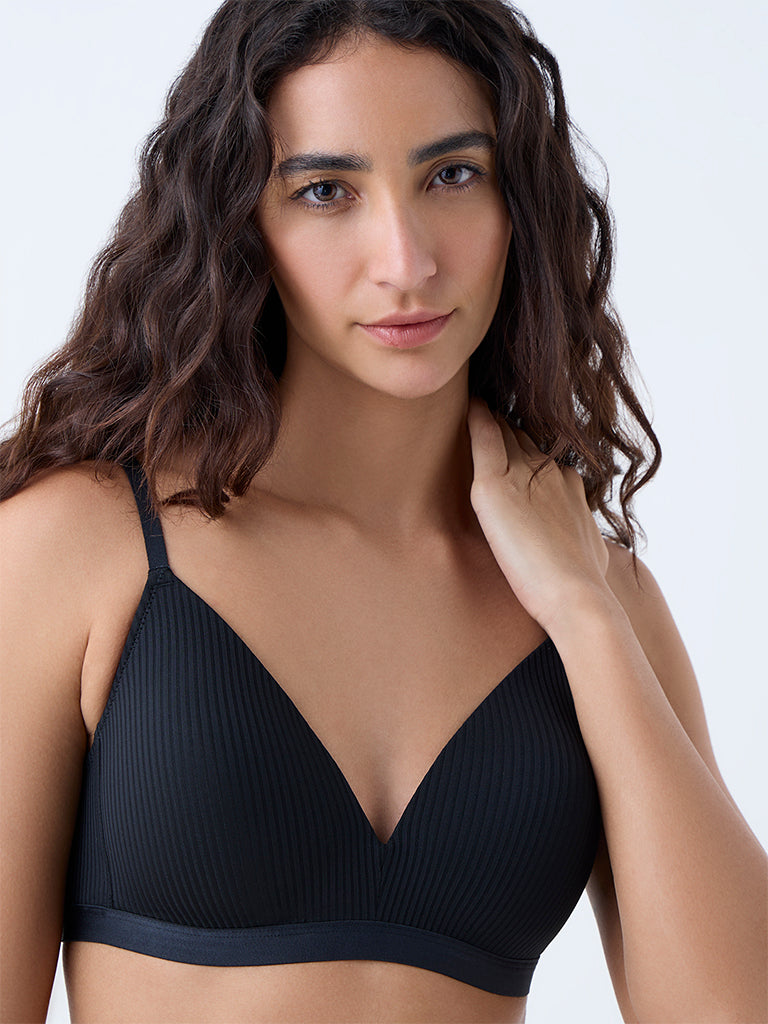 Wunderlove Black Self-Striped Padded Bra