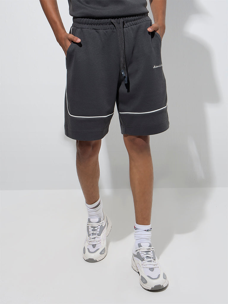 Westside Studiofit Men's Charcoal Relaxed-Fit Cotton-Blend Shorts for Sports Wear Front View