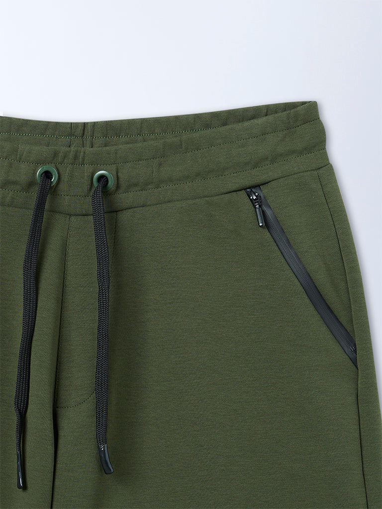 Studiofit Dark Green Mid-Rise Relaxed Fit Shorts