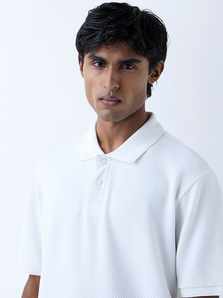 Westside WES Casuals Men's White Textured Relaxed-Fit Polo T-Shirt for Casual Wear Zoomed View
