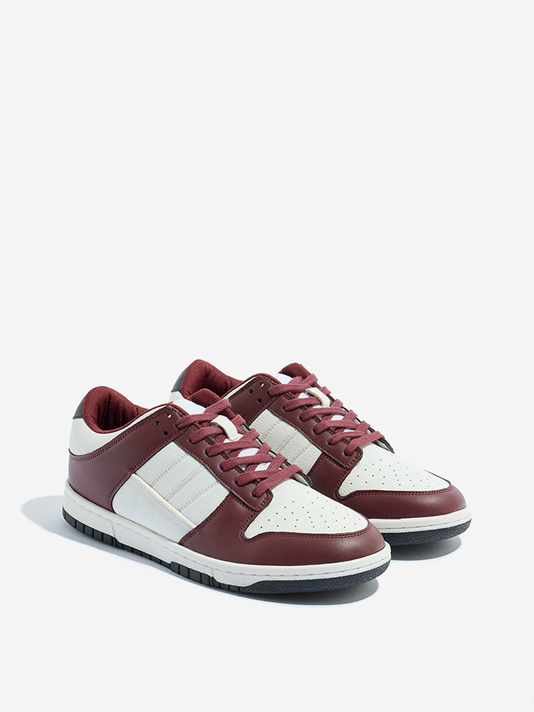 LUNAページ Buy LUNA BLU Burgundy Colour-Blocked Sneakers from Westside