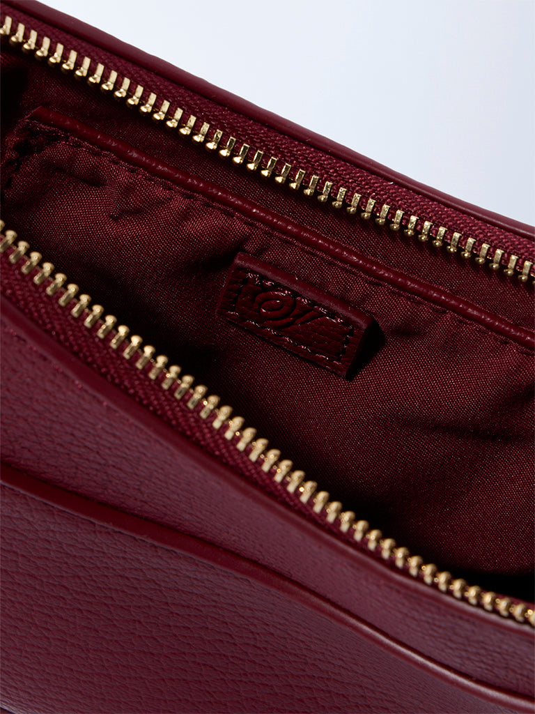 Westside Burgundy Textured Saddle Bag