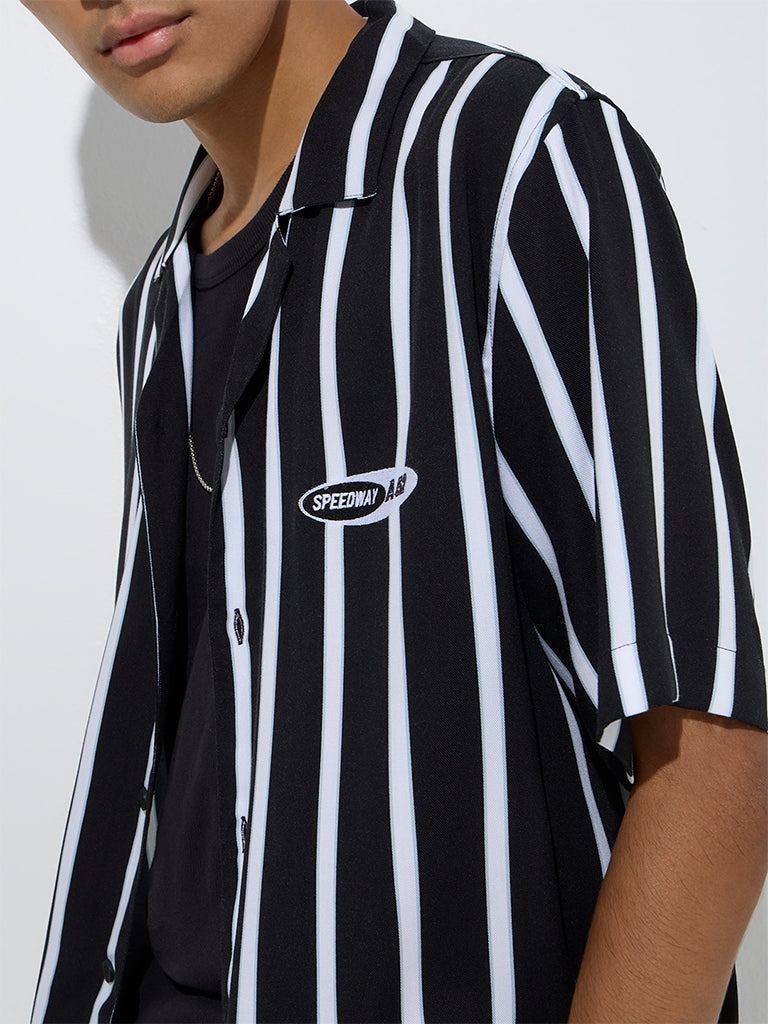 Westside Nuon Men's Black Stripe Printed Relaxed-Fit Shirt for Casual Wear Zoomed View