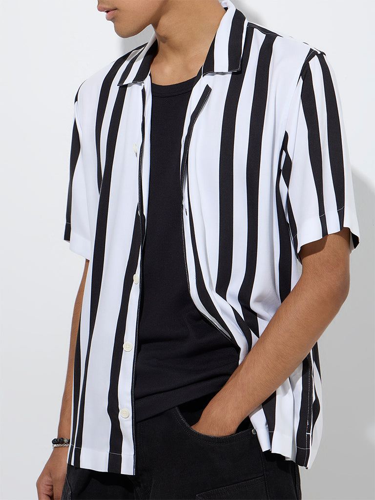 Westside Nuon Men's White Stripe Detailed Relaxed-Fit Shirt for Casual Wear Zoomed View