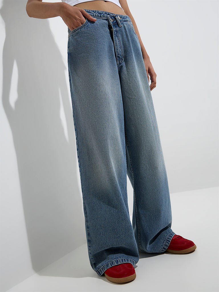 Westside Nuon Women's Blue Faded Wide-Leg Mid-Rise Jeans for Casual Wear Front View