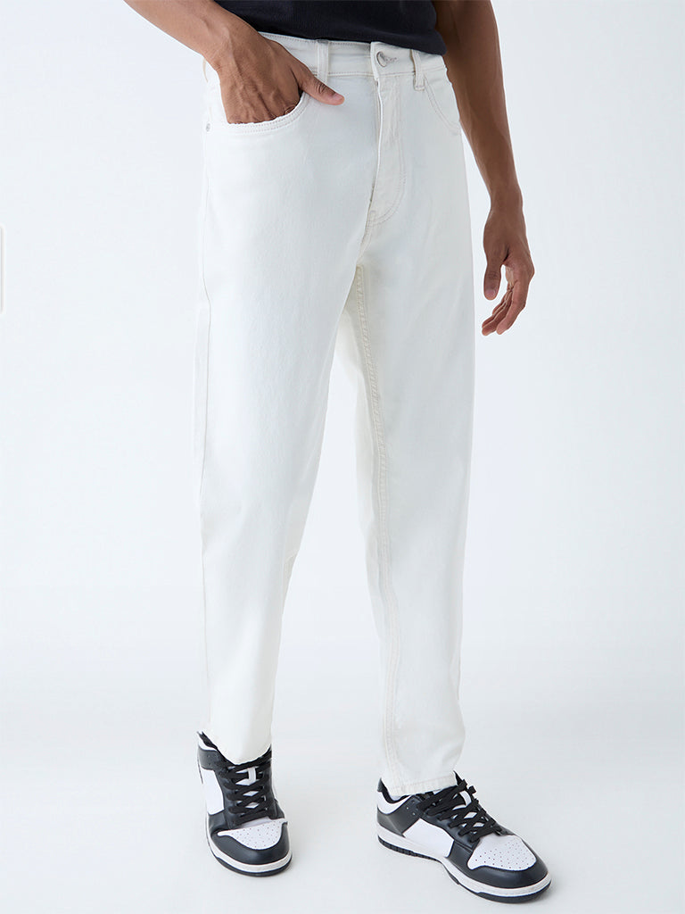 Westside Nuon Men's White Slim-Fit Mid-Rise Jeans for Casual Wear Front View