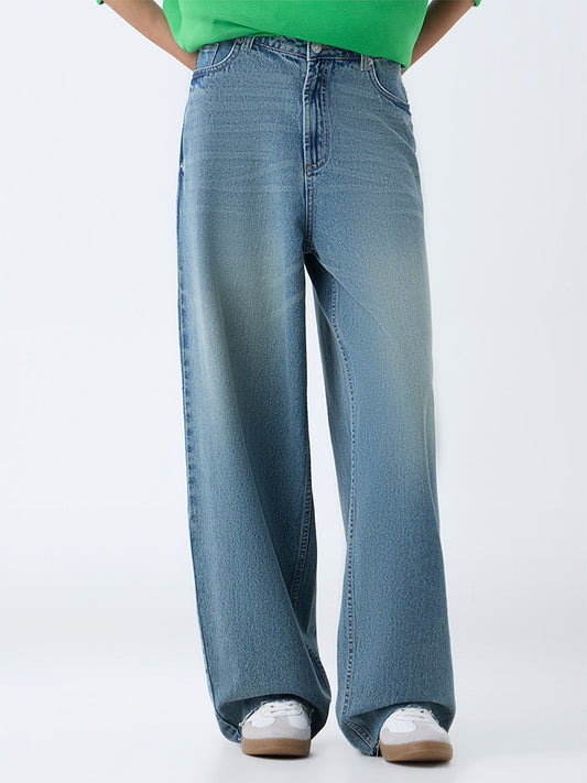 Westside Nuon Women's Blue Faded Relaxed-Fit High-Rise Jeans for Casual Wear Front view
