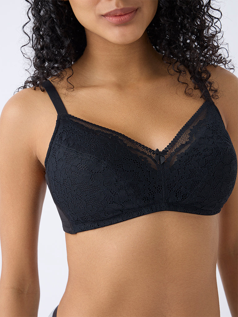 Wunderlove Black Lace Detailed Padded Bra
