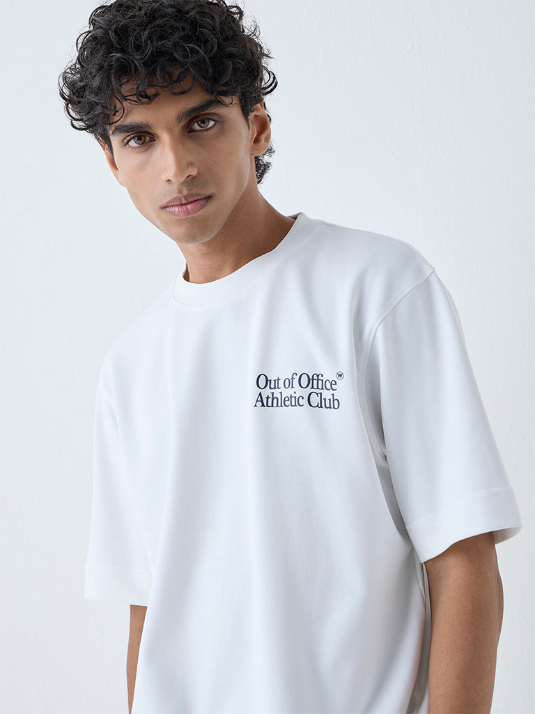 Westside Studiofit Men's White Printed Relaxed-Fit Cotton-Blend T-Shirt for Sports Wear Zoomed View