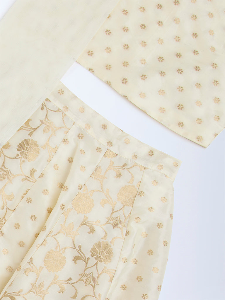 Utsa Kids Off-White Floral Embroidered Ethnic Set - (8-14yrs)