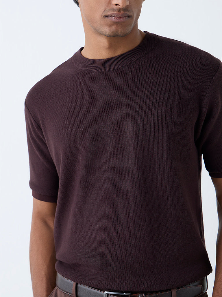 WES Formals Dark Brown Solid Slim-Fit T-Shirt