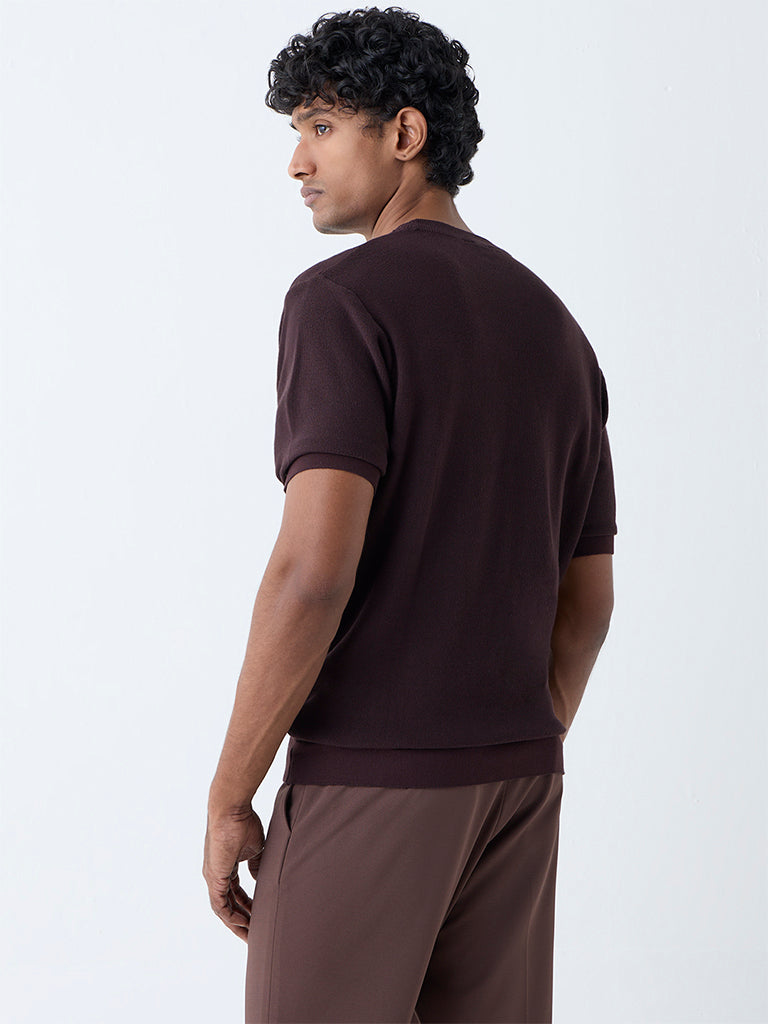 WES Formals Dark Brown Solid Slim-Fit T-Shirt