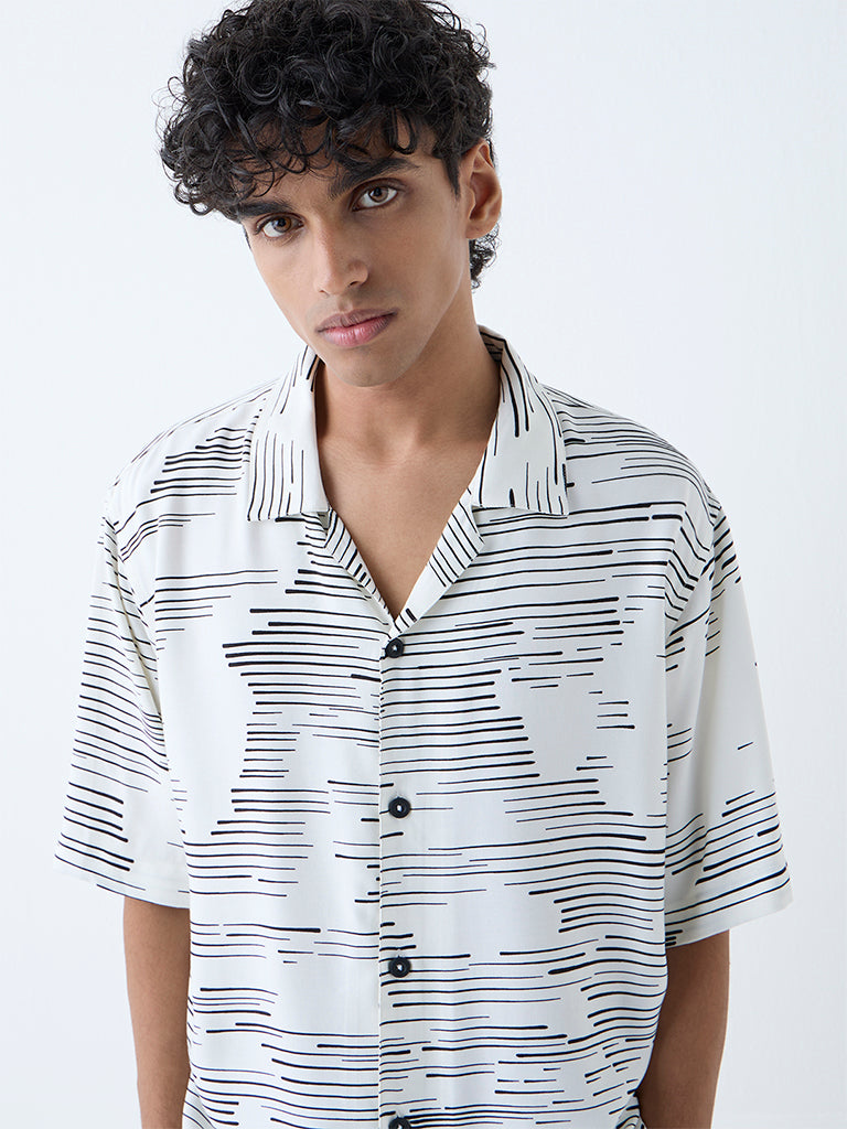 Westside Nuon Men's White Striped Relaxed-Fit Shirt for Casual Wear Zoomed View