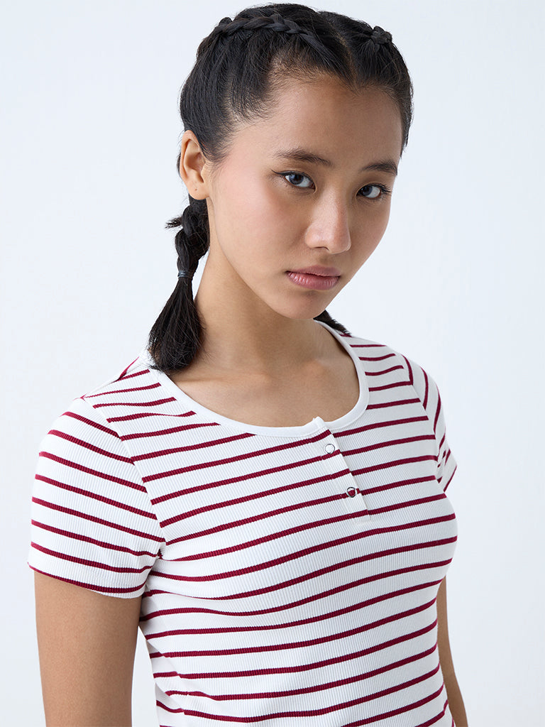 Westside Studiofit Women's Maroon Stripe Cotton-Blend T-Shirt for Sports Wear Zoomed View