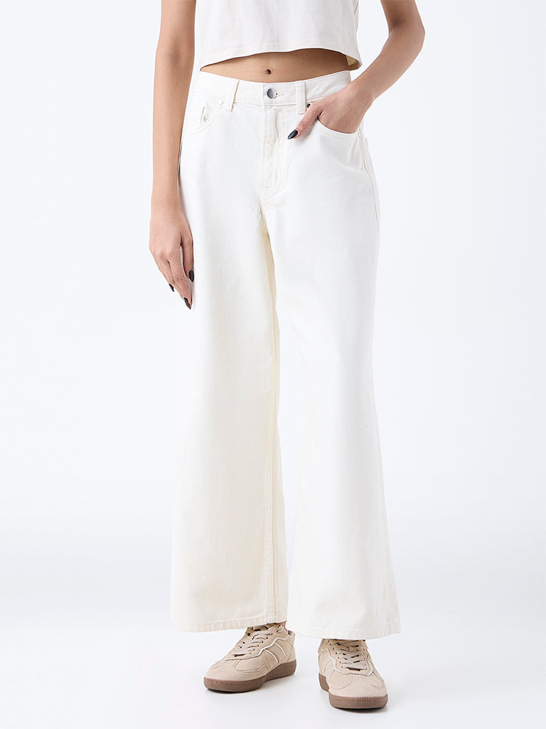 Nuon White Solid High-Rise Flared Jeans
