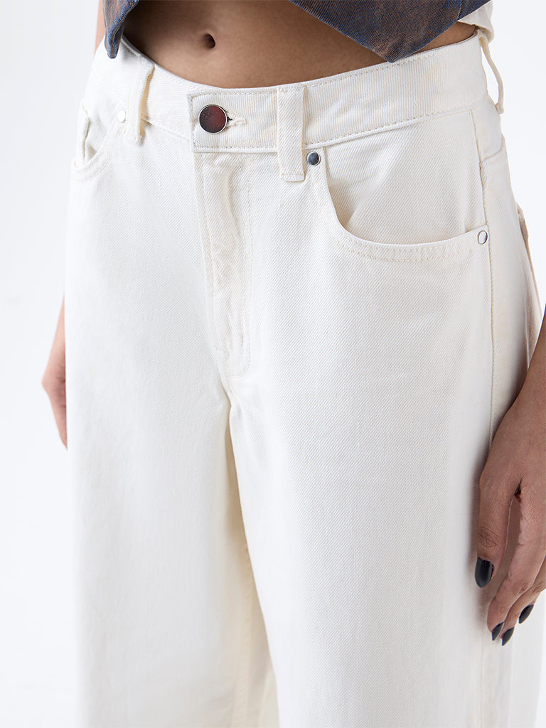 Nuon White Solid High-Rise Flared Jeans