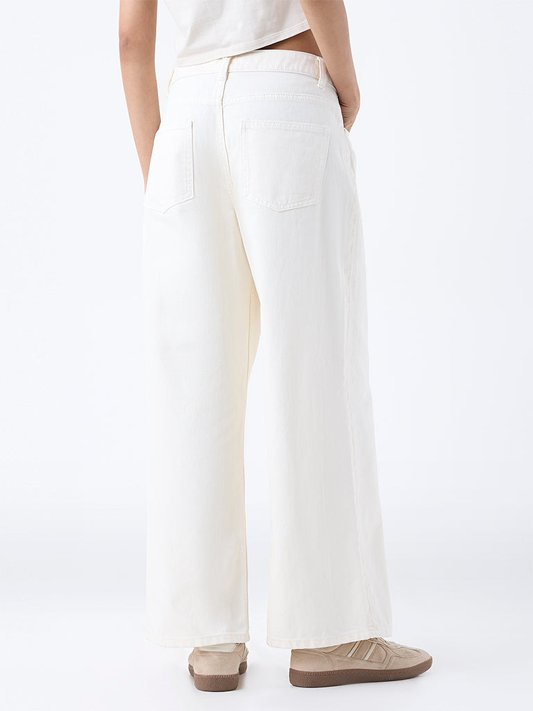Nuon White Solid High-Rise Flared Jeans