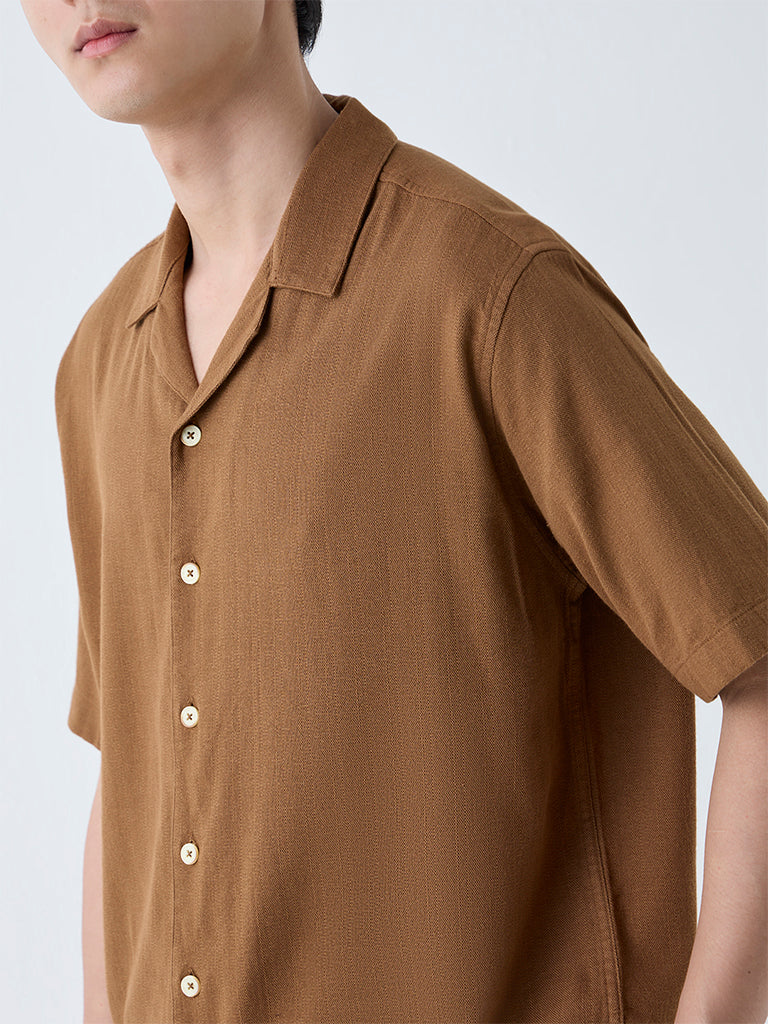 Westside ETA Men's Brown Solid Relaxed-Fit Shirt for Casual Wear Zoomed View