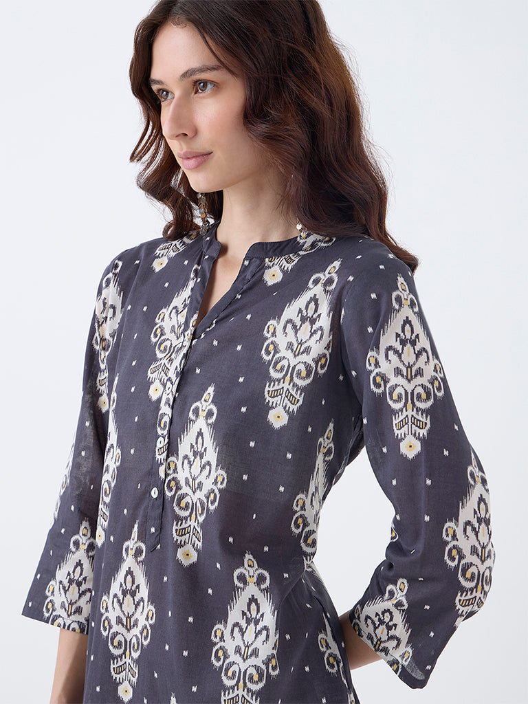 Westside Utsa Women's Black Ikat Printed Cotton Straight Kurta for Everyday Zoomed View