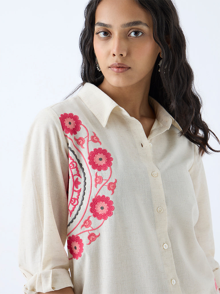 Westside Utsa Women's Off-White Embroidered Straight Cotton-Blend Kurta for Work Wear Zoomed View