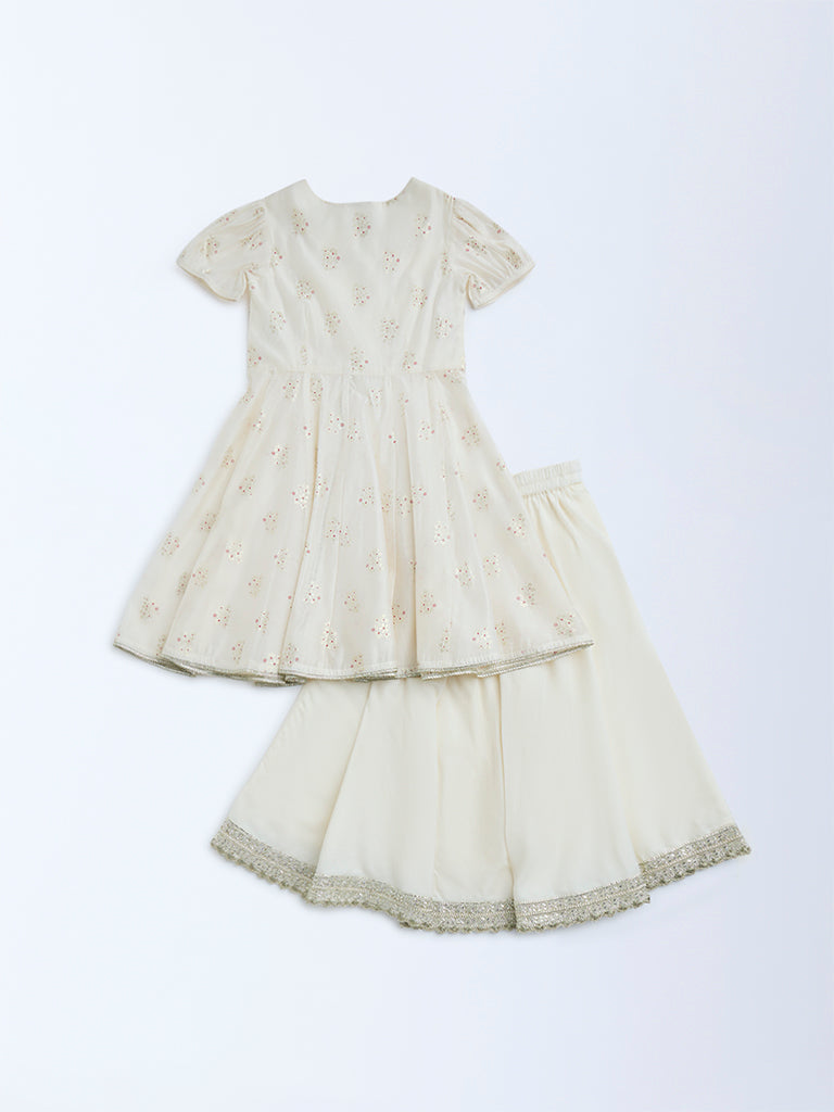 Utsa Kids Off-White Floral Embroidered Ethnic Set - (2-8yrs)