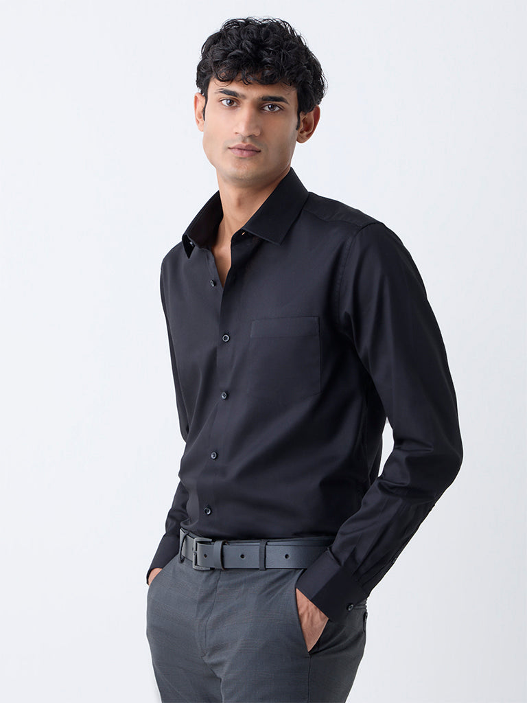 WES Formals Black Solid Slim-Fit Cotton Shirt