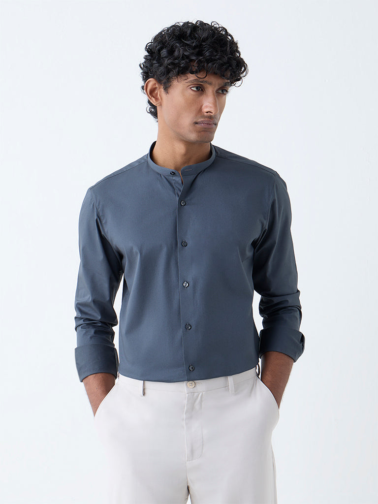 Westside WES Formals Men's Dark Grey Solid Ultra-Slim Fit Cotton-Blend Shirt for Work Wear Front view