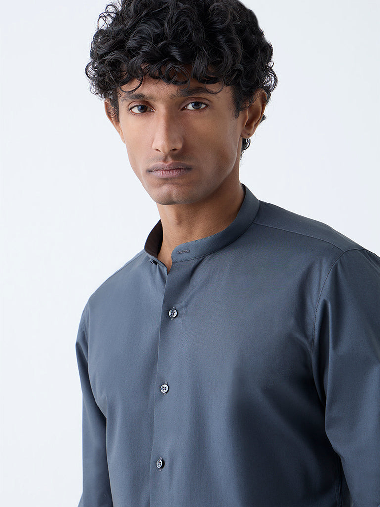 Westside WES Formals Men's Dark Grey Solid Ultra-Slim Fit Cotton-Blend Shirt for Work Wear Zoomed View