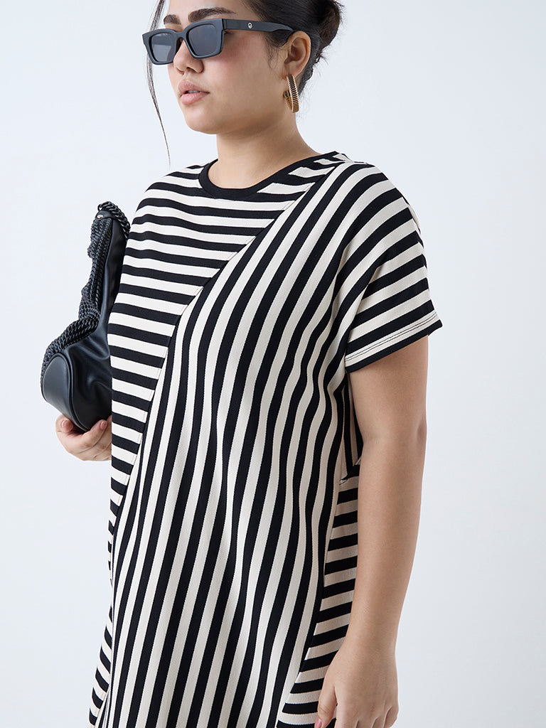 Westside Gia Women's Black Stripe Straight Dress for Casual Wear Zoomed View