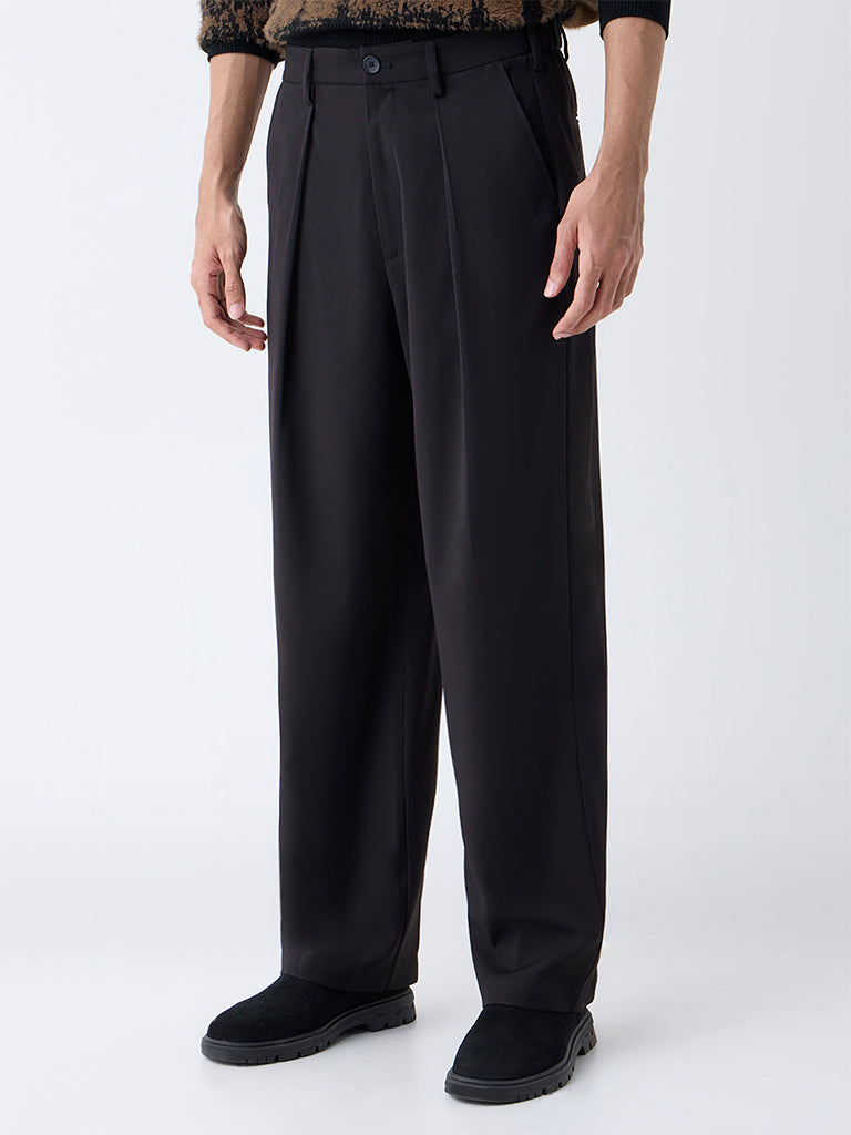 Nuon Black Solid Loose-Fit Mid-Rise Cotton Chinos