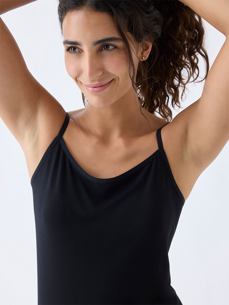 Wunderlove Black Seam-Free Camisole