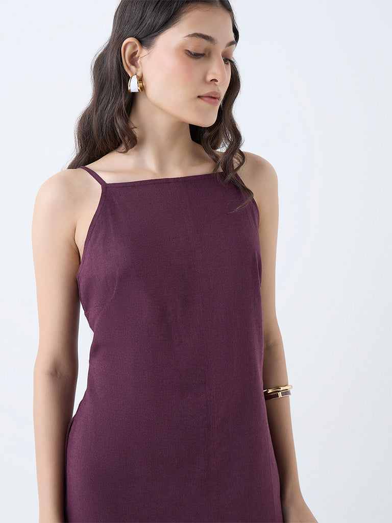 Wardrobe Burgundy Solid Straight Dress