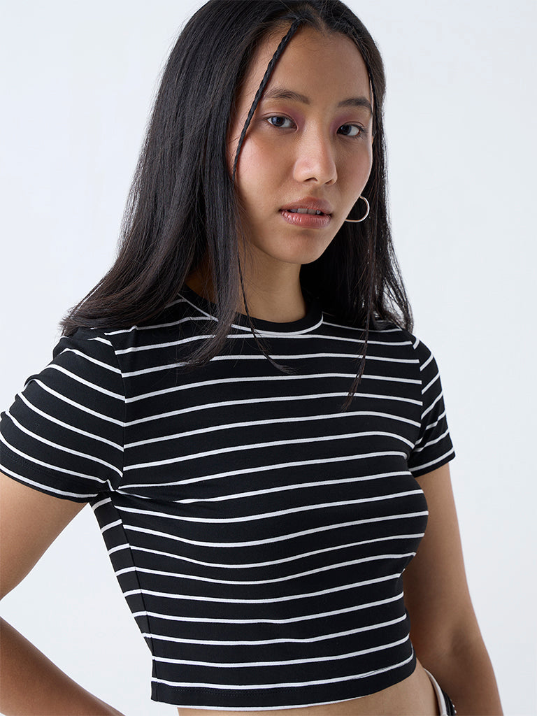 Westside Nuon Women's Black Striped Cotton-Blend T-Shirt for Casual Wear Zoomed View